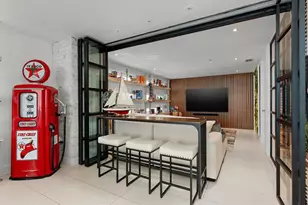 1040 Biscayne Blvd, Miami, FL 33132 - Photo 3