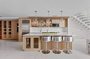 1040 Biscayne Blvd, Miami, FL 33132 - Photo 7