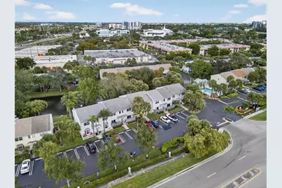 127 SW 3rd St, Unit #127, Pompano Beach, FL 33060 - Photo 3