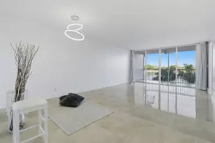 3051 N Course Dr, Pompano Beach, FL 33069 - Photo 11