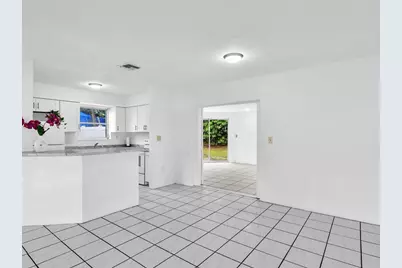 7971 NW 16th St, Pembroke Pines, FL 33024 - Photo 5