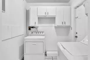 7971 NW 16th St, Pembroke Pines, FL 33024 - Photo 11