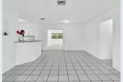 7971 NW 16th St, Pembroke Pines, FL 33024 - Photo 3