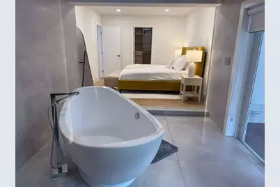 800 SE 11th Ct, Fort Lauderdale, FL 33316 - Photo 7