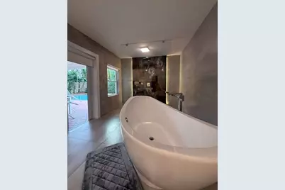 800 SE 11th Ct, Fort Lauderdale, FL 33316 - Photo 9