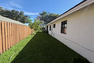 1512 NW 93rd Terrace, Coral Springs, FL 33071 - Photo 37