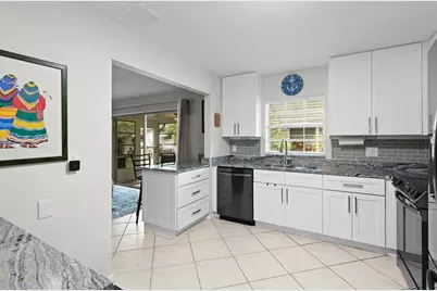 943  Savannas Point Dr, Unit #D, Fort Pierce, FL 34982 - Photo 11