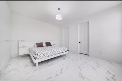 8362 NW 39th Ct, Pembroke Pines, FL 33024 - Photo 11