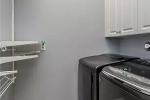 8362 NW 39th Ct, Pembroke Pines, FL 33024 - Photo 19