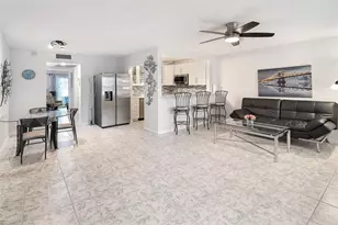 1116 Cambridge Unit, Deerfield Beach, FL 33442 - Photo 3