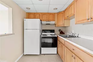 174 Chatham I, West Palm Beach, FL 33417 - Photo 9