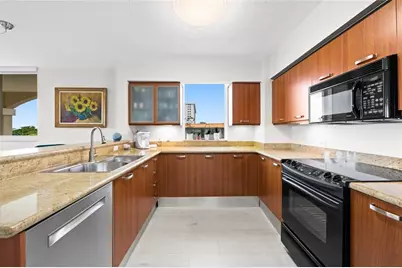 2011 N Ocean Blvd, Unit #504, Fort Lauderdale, FL 33305 - Photo 9