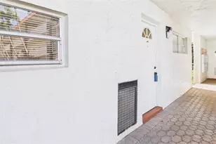 381 S Hollybrook Dr, Pembroke Pines, FL 33025 - Photo 1