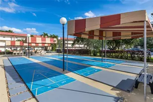 381 S Hollybrook Dr, Pembroke Pines, FL 33025 - Photo 21