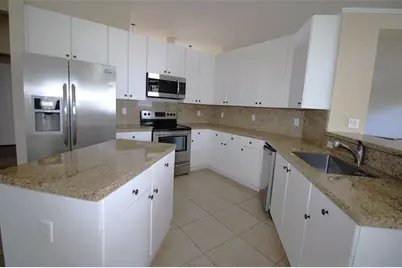 2178 NW 141st Ave, Pembroke Pines, FL 33028 - Photo 21