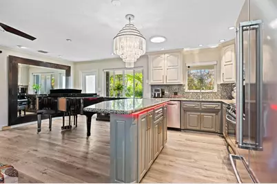 1617  Poinsettia Dr, Fort Lauderdale, FL 33305 - Photo 7