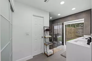 136 Greens Rd, Hollywood, FL 33021 - Photo 19