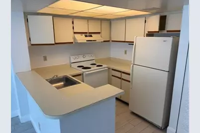 752  Executive Center Dr, Unit #21, West Palm Beach, FL 33401 - Photo 3