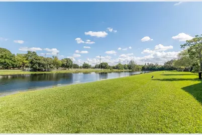 518  Woodgate Circle, Unit #E, Sunrise, FL 33326 - Photo 19