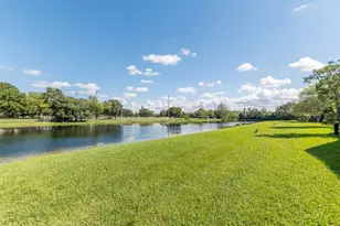 518 Woodgate Cir, Sunrise, FL 33326 - Photo 19