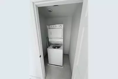 7516 NE 1st Ave, Unit #302, Miami, FL 33138 - Photo 11