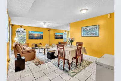 3975  Village Dr, Unit #B, Delray Beach, FL 33445 - Photo 13