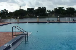 100 Berkley Rd, Hollywood, FL 33024 - Photo 13