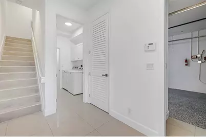 456 NW 41st St, Oakland Park, FL 33309 - Photo 3