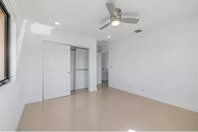 456 NW 41st St, Oakland Park, FL 33309 - Photo 25