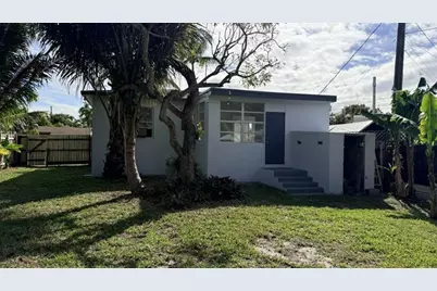 2745  Funston St, Hollywood, FL 33020 - Photo 17