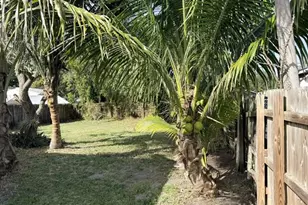 2745 Funston St, Hollywood, FL 33020 - Photo 23