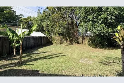 2745  Funston St, Hollywood, FL 33020 - Photo 19