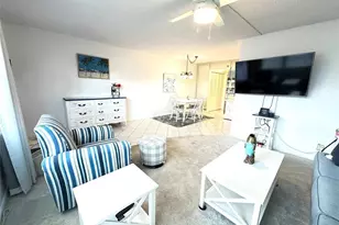 131 Oakridge J, Deerfield Beach, FL 33442 - Photo 3