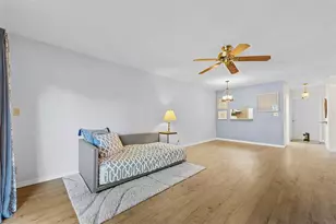 8400 Lagos De Campo Blvd, Tamarac, FL 33321 - Photo 13