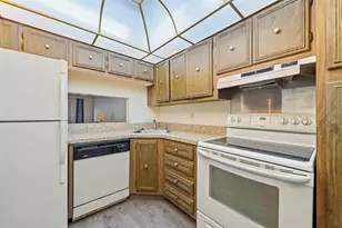 8400 Lagos De Campo Blvd, Tamarac, FL 33321 - Photo 9