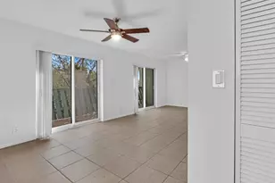 8911 NW 28th Dr, Coral Springs, FL 33065 - Photo 3