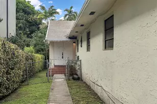 2826 SW 32nd Ct, Miami, FL 33133 - Photo 25