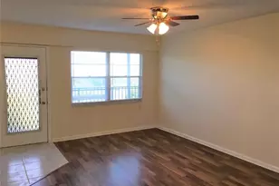 551 SW 135th Ave, Pembroke Pines, FL 33027 - Photo 5