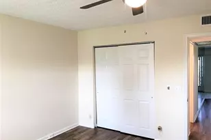 551 SW 135th Ave, Pembroke Pines, FL 33027 - Photo 17