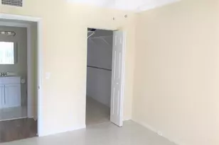 551 SW 135th Ave, Pembroke Pines, FL 33027 - Photo 23