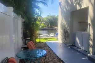 2414 NE 25th Pl, Fort Lauderdale, FL 33305 - Photo 11