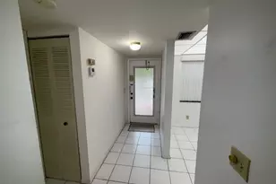 10304 Sunrise Lakes Blvd, Sunrise, FL 33322 - Photo 11