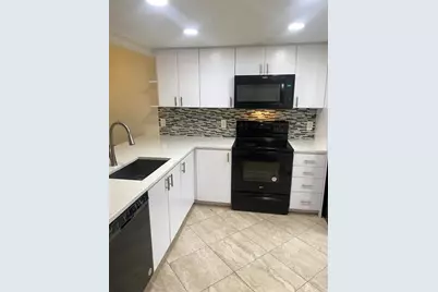 3499  Oaks Way, Unit #304, Pompano Beach, FL 33069 - Photo 3