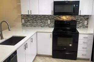 3499 Oaks Way, Pompano Beach, FL 33069 - Photo 3