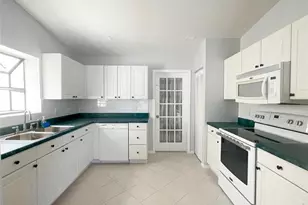 4940 NW 92nd Ave, Sunrise, FL 33351 - Photo 11