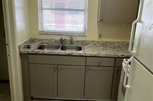 380 SW 27th Terrace, Fort Lauderdale, FL 33312 - Photo 3