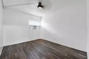 279 SW 1st St, Deerfield Beach, FL 33441 - Photo 3