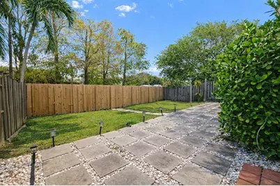 4425 SW 72nd Ter, Davie, FL 33314 - Photo 15