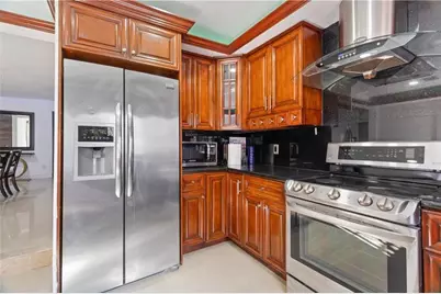 19340 NE 19 Av, North Miami Beach, FL 33179 - Photo 17