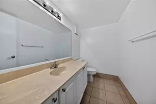 711 N Pine Island Rd, Plantation, FL 33324 - Photo 9